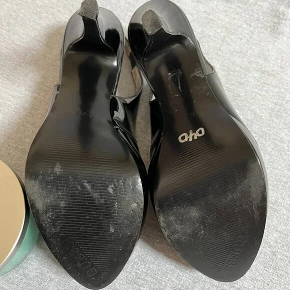 Guess Black Patent Leather Peep Toe Platform Heels.  Size 7M - Picture 10 of 12